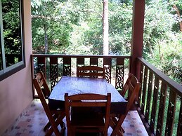 Khao Sok Island Resort and Spa