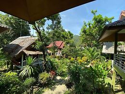 Khao Sok Jungle Huts