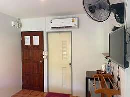 Khao Sok Jungle Huts