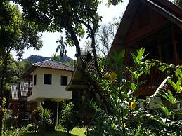 Khao Sok Jungle Huts