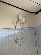 Khao Sok Jungle Huts