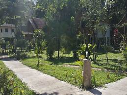 Khao Sok Jungle Huts