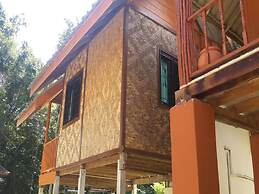 Khao Sok Jungle Huts