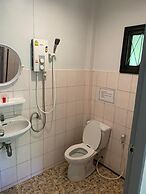 Khao Sok Jungle Huts