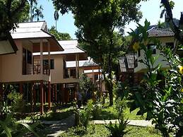 Khao Sok Jungle Huts