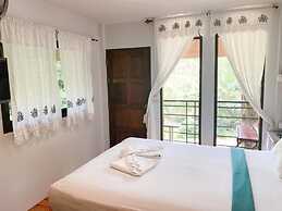 Khao Sok Jungle Huts