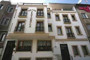 Grand Peninsula Hotel