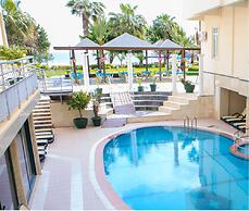 L'ancora Beach Hotel