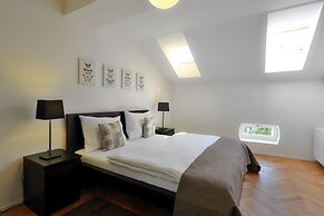 James Hotel & Apartments