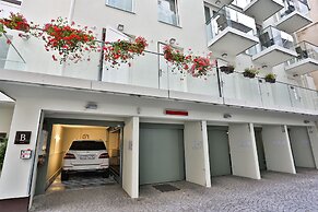 James Hotel & Apartments