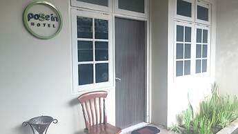 Pose In Hotel Yogyakarta