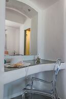 Aspronisi Luxury Villa