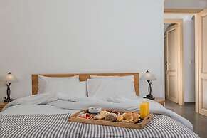 Aspronisi Luxury Villa