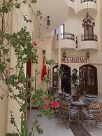Alhambra Hotel
