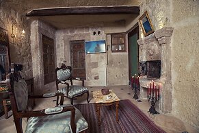 Elika Cave Suites & Spa