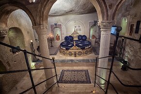 Elika Cave Suites & Spa