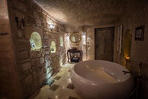 Elika Cave Suites & Spa