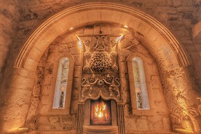 Elika Cave Suites & Spa