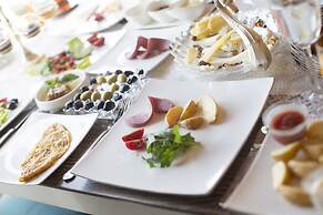 Elika Cave Suites & Spa