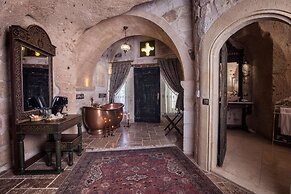 Elika Cave Suites & Spa