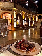 Elika Cave Suites & Spa