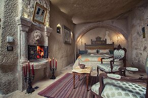 Elika Cave Suites & Spa