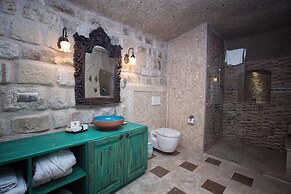 Elika Cave Suites & Spa