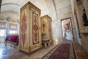 Elika Cave Suites & Spa