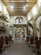 Elika Cave Suites & Spa