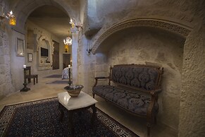 Elika Cave Suites & Spa