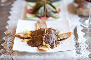 Elika Cave Suites & Spa