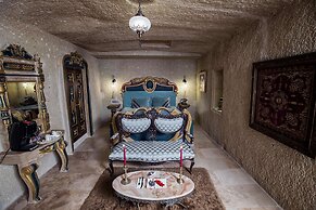 Elika Cave Suites & Spa