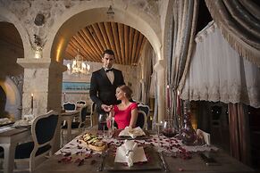 Elika Cave Suites & Spa