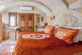 Elika Cave Suites & Spa