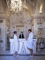 Elika Cave Suites & Spa