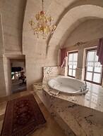 Elika Cave Suites & Spa