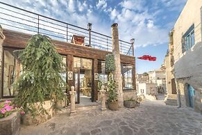 Elika Cave Suites & Spa