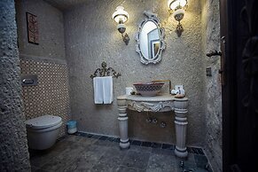 Elika Cave Suites & Spa