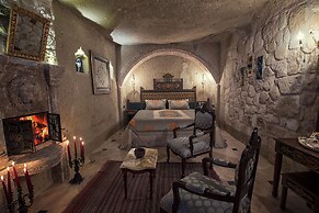 Elika Cave Suites & Spa