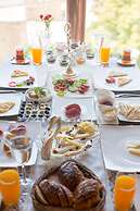 Elika Cave Suites & Spa