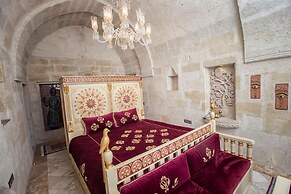 Elika Cave Suites & Spa