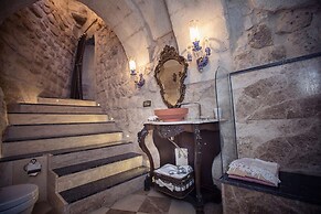 Elika Cave Suites & Spa