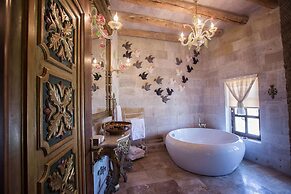 Elika Cave Suites & Spa