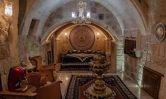 Elika Cave Suites & Spa