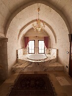 Elika Cave Suites & Spa