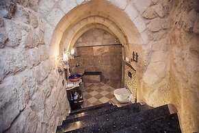 Elika Cave Suites & Spa