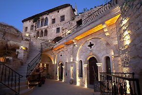 Elika Cave Suites & Spa