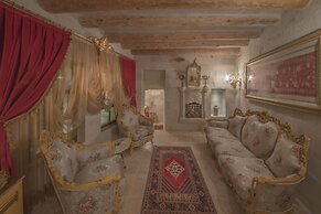 Elika Cave Suites & Spa