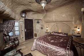 Elika Cave Suites & Spa