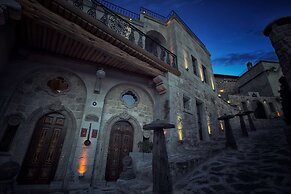 Elika Cave Suites & Spa